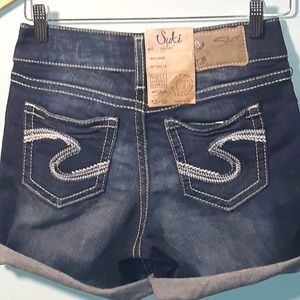 Silver Jeans Suki Fit Mid Rise Short